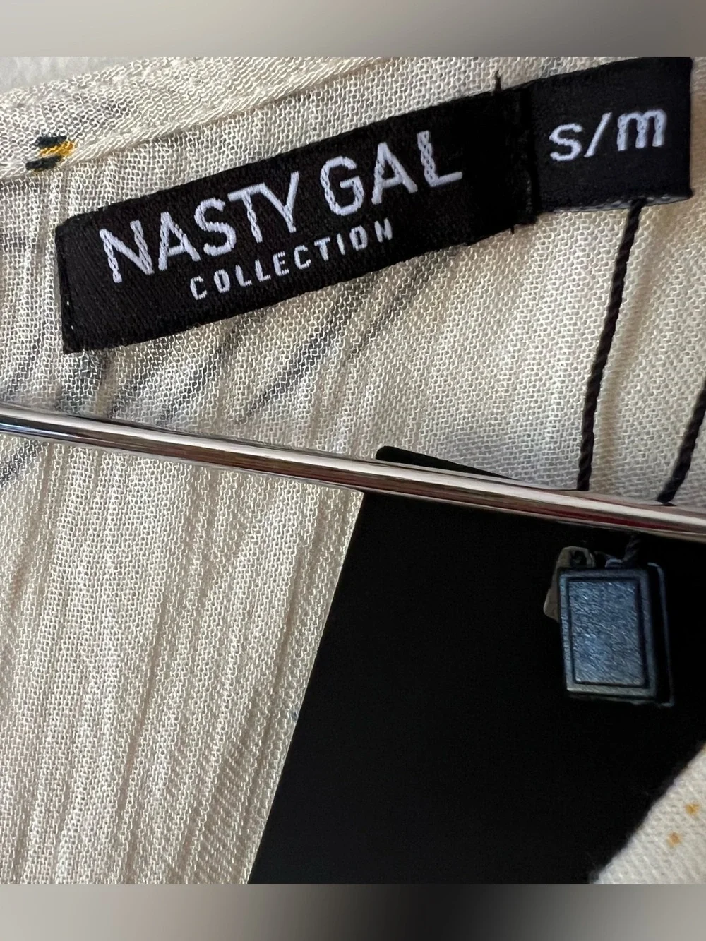 NWT Nasty Gal Collection Playsuit Romper Cream Floral Cut Out Size S/M - Picture 8 of 9